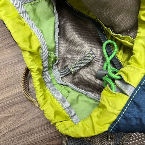 Cotopaxi Lime Green and Navy Backpack - Picture 5 of 12